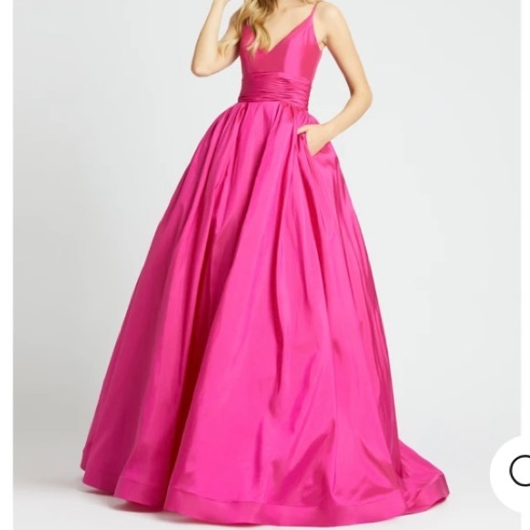 Mac Duggal Dresses & Skirts - MAC DUGGAL
Empire Ball Gown size 4 NEW